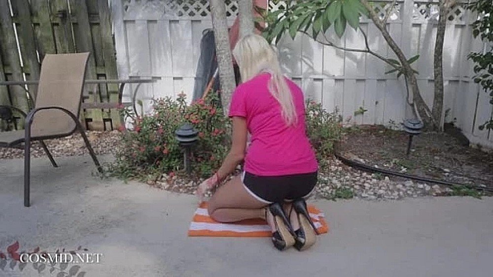 爆乳国女人妻约炮黑人 体验前所未有的高潮快感