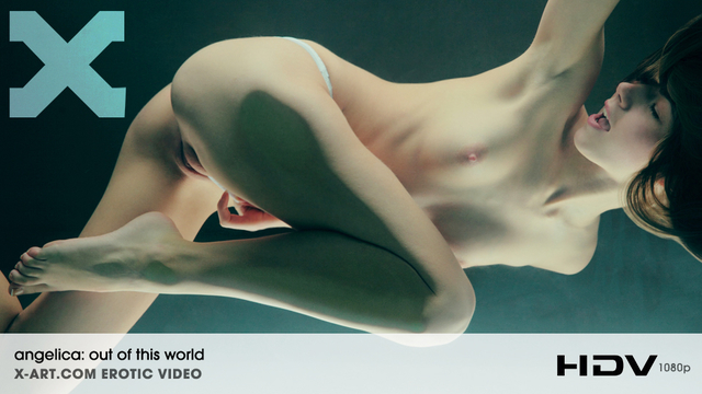 [亞洲無碼] 【今日福利】 【原创】新婚不久的超嫩老师首次出轨极品精厕射满骚逼 [20:43]