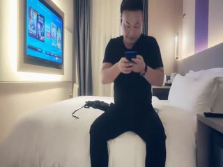 真实绿帽人妻偷情合集！全程自拍呻吟对白激烈放送，丈夫面前扒开直击高潮！