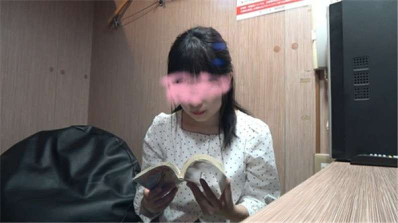 这是对部下严厉的肉感女上司性骚扰后生气做爱的故事。 赤井美希 JUQ696