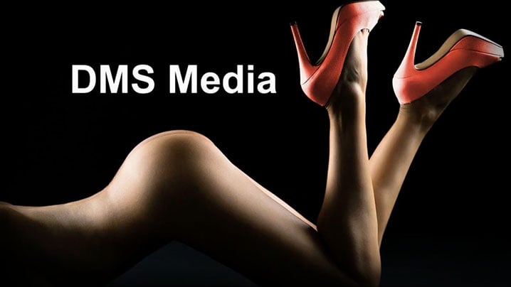 七彩虹主播 一只奶兔哟 私密流出 这兔兔奶子大屁股翘 被男的从后入无套猛抽插干得浪叫直喷水 真是太极品了！ A片