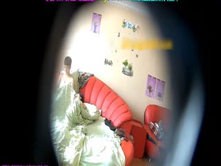 【FANZA独家】每天调戏一位安静朴素的新员工，扭动她的乳头，骚扰她，直到她性唤起，让她射精，失禁，操她 神奈三木Cheki套装