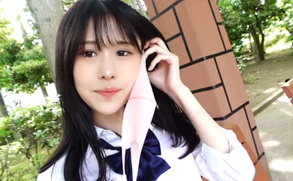 FC2 史上絶対に見逃せない極上素人女優22名を無修正で収録。