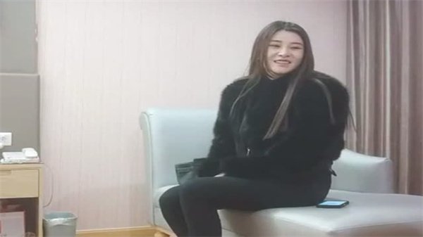 利哥探花高颜值网红大长腿丰乳肥臀