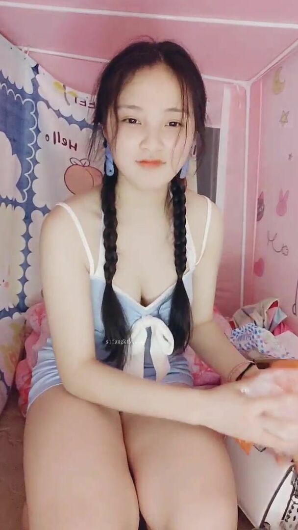 处女下海 清纯女神 白蔚宿舍偷偷大秀 跟网友坦白自己还是纯女 纯爆了无瑕疵的娇躯