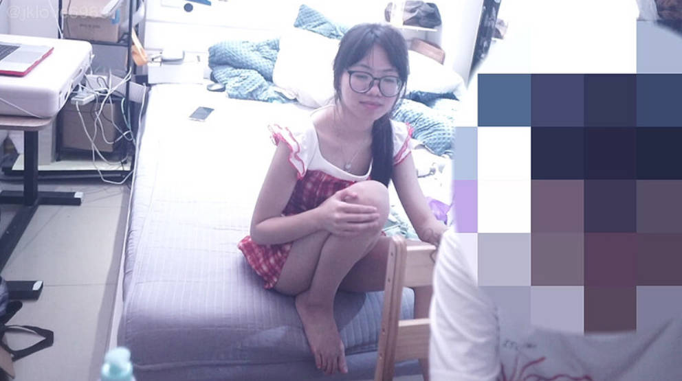 #jk010_三好学生_高三快毕业_虽然不是处但是第一次口_含几把_还嫌味道重_因为我故意两天没洗澡hhh_2