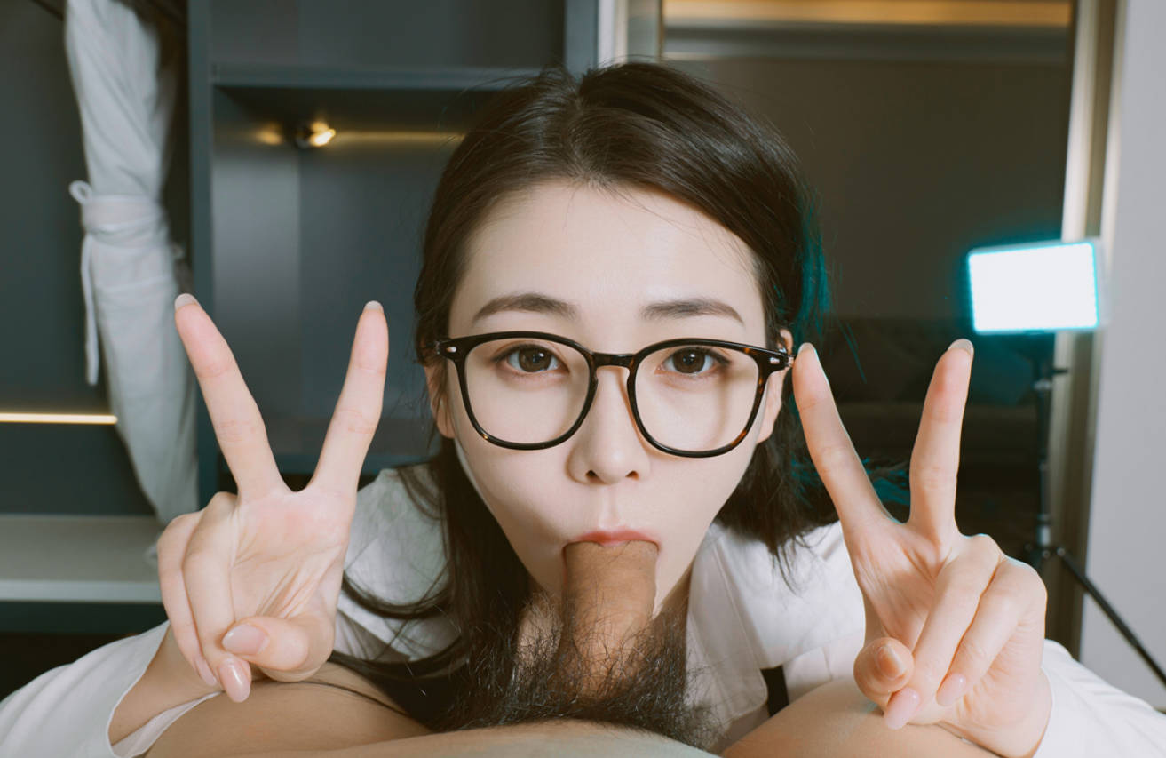2026年3月最新，【FENDSON作品】，第四期Graduate，毕业女大学生的人体，半露脸，玉体每一处细节都不放过