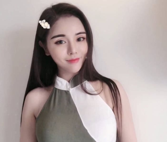 公寓私拍特写176cm极品乳模