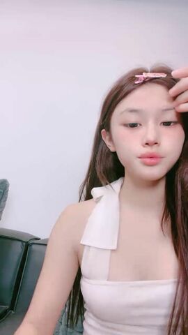 乖巧甜美邻家妹妹！白嫩奶子极品肥穴！脱下内裤掰穴 粉粉嫩嫩超紧致 翘起屁股极度诱惑