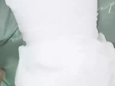 小姨子自慰被姐夫偷摸推开房门当场硬上骑乘内射白浆四溅