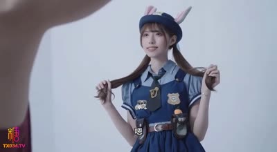 糖心Vlog.约拍遭阴阳合同要挟校花级别颜值