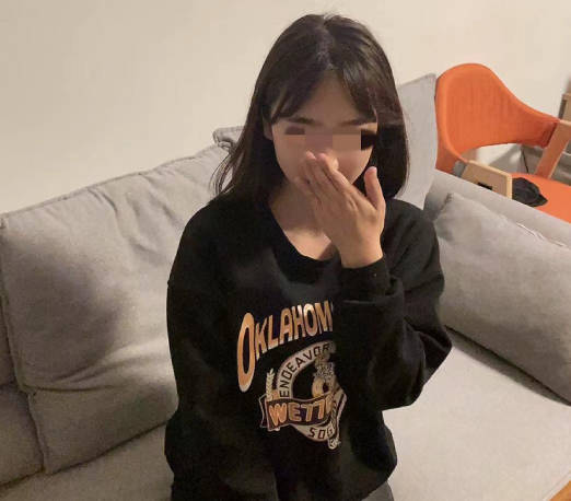 海角社区.成功拿下高中隔壁班的女生