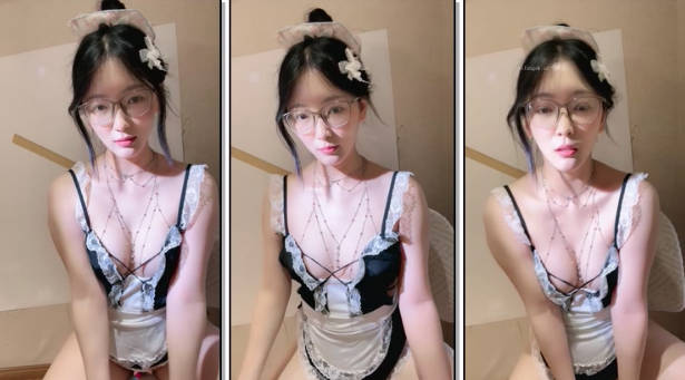 新人正宗校花下海 超级漂亮【小清宝宝】眼镜妹就是骚 带胸链 掰穴跳弹大鸡巴道具自慰 爽 (2)
